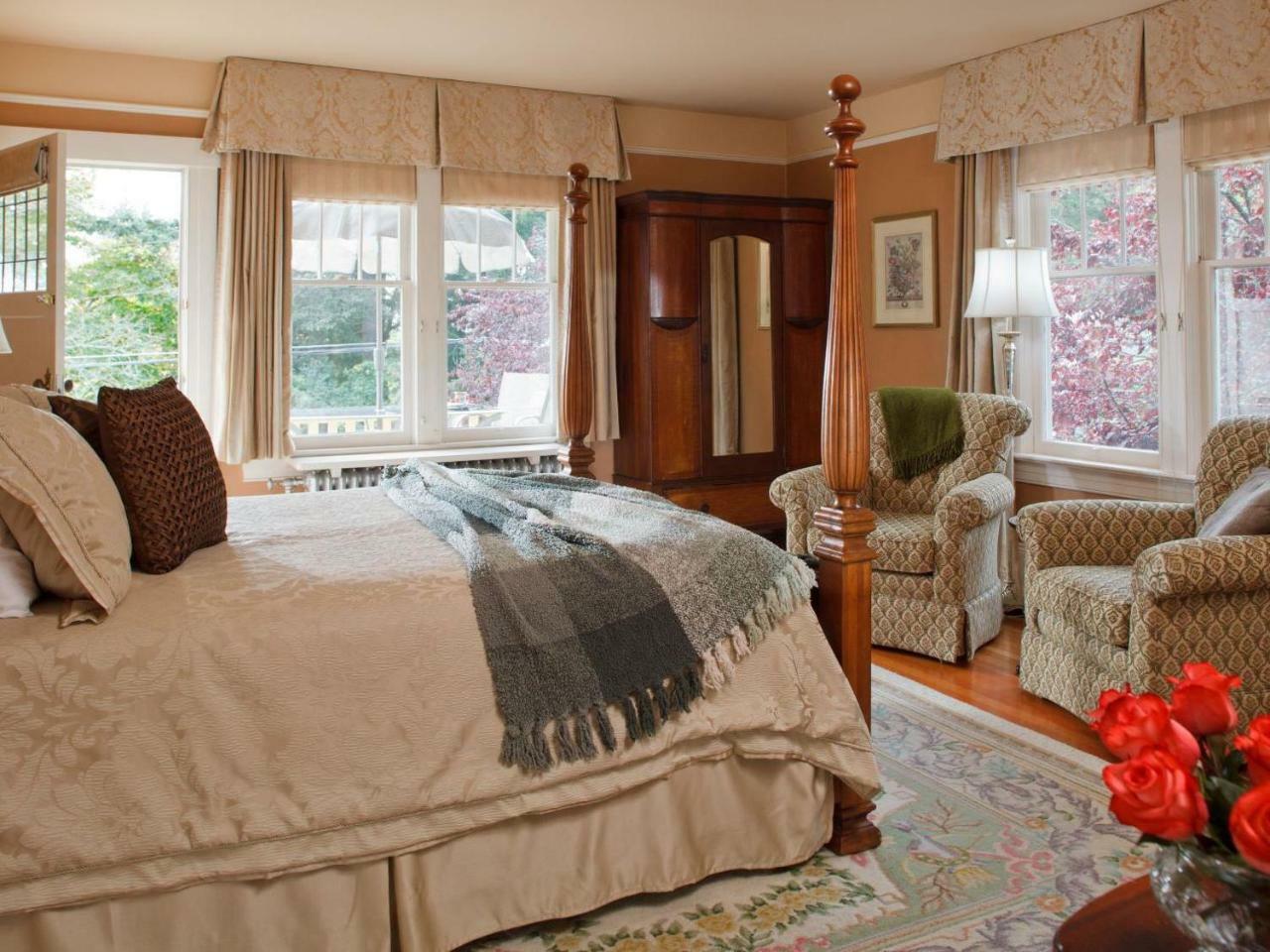 Abbeymoore Manor Bed & Breakfast Victoria Bagian luar foto